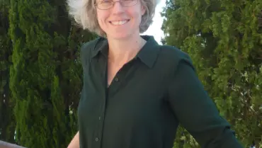Dr Amanda Power