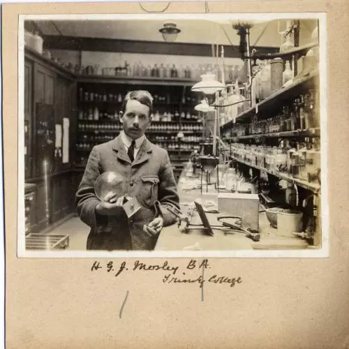 Moseley in his Laboratory - (c) The Museum of the History of Science