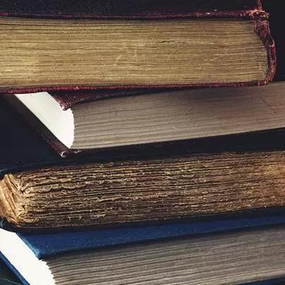 book bindings bookcase books 1333742